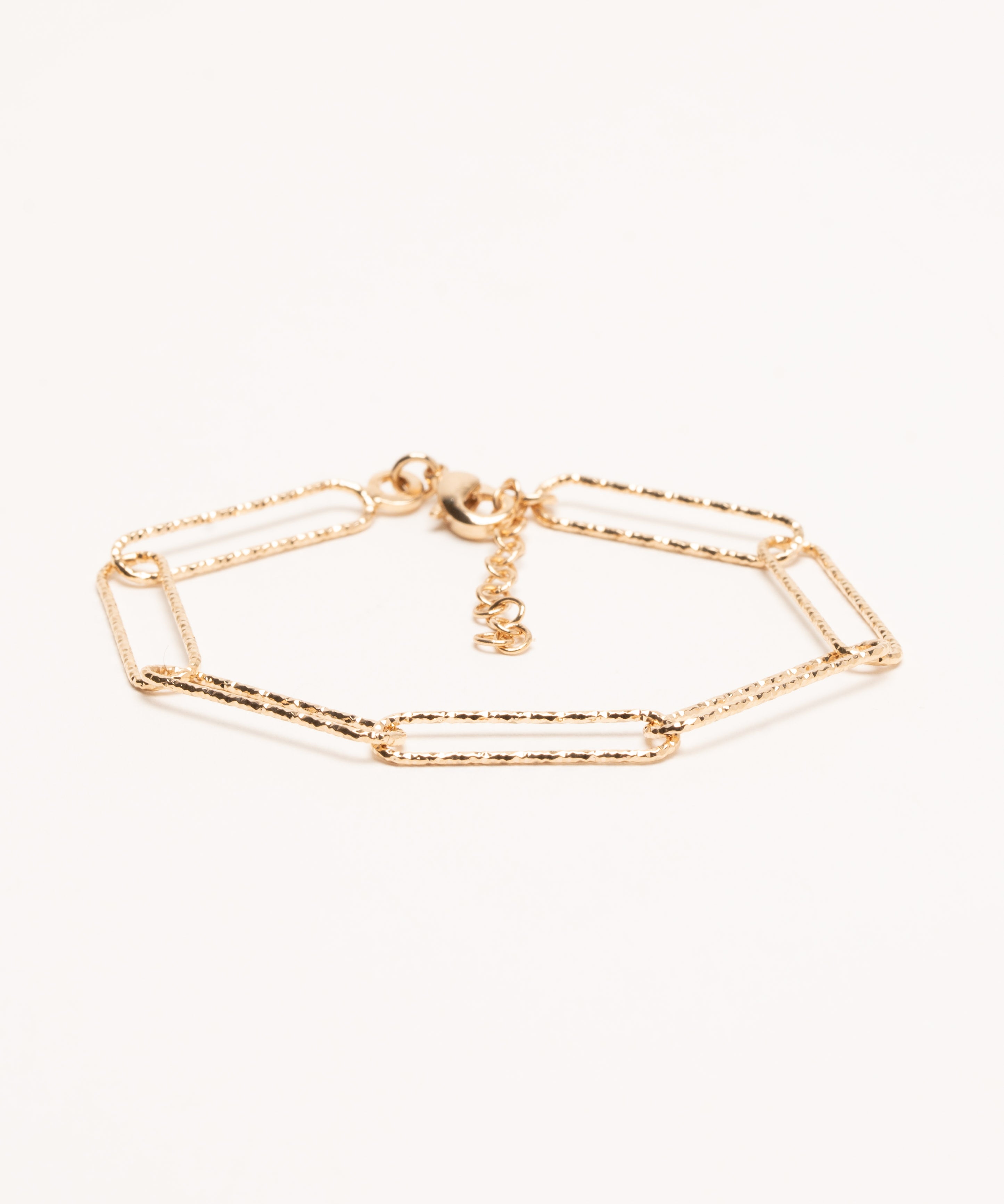Bracelet réglable Alix - Plaqué Or doré Maillon trombone martelé délicat chainette de rallonge rendant le bracelet ajustable à tous les poignets, cadeau réussi tendance 