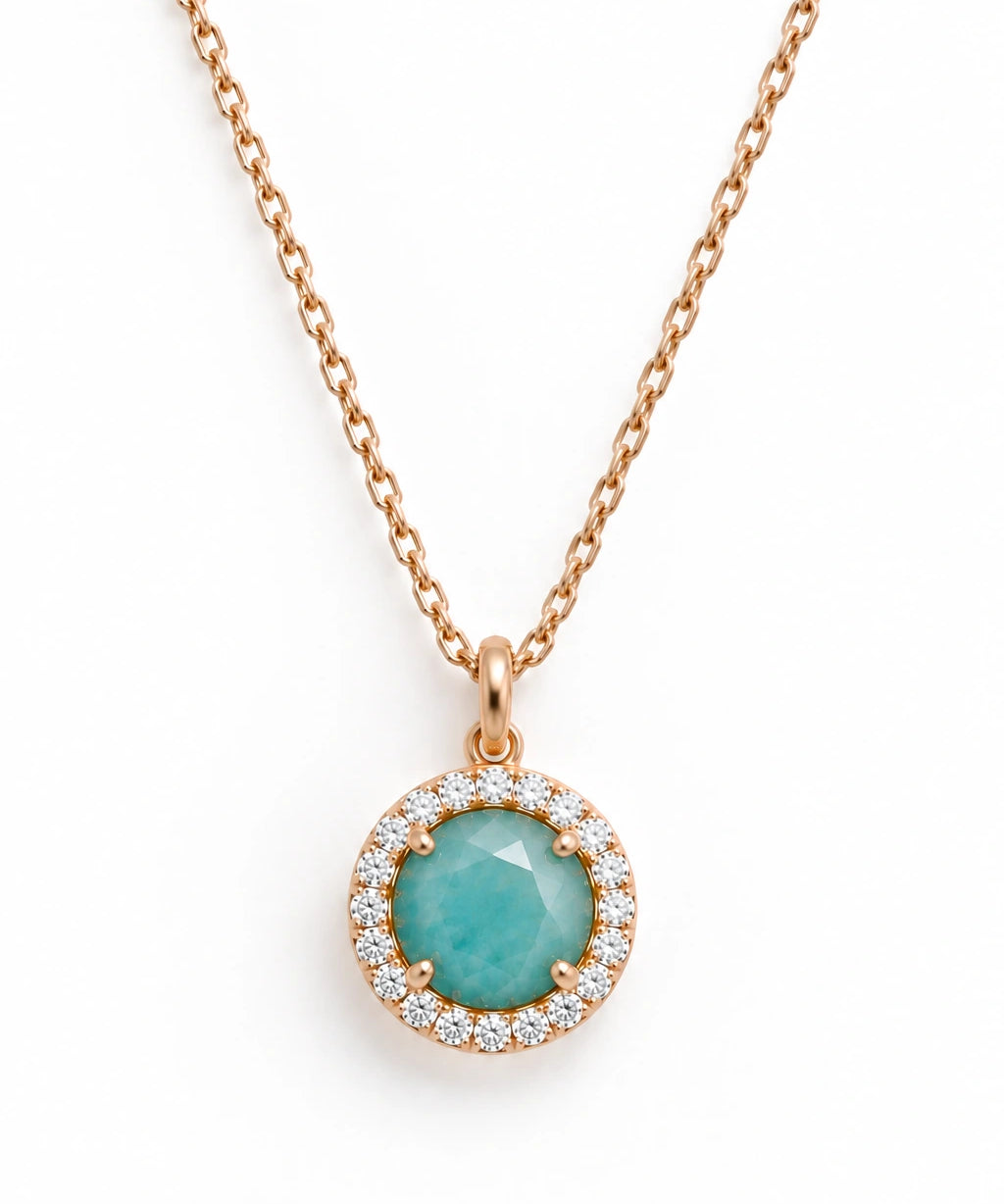 Collier en plaqué or champagne avec pendentif oblong facetté en amazonite serti de zircon naturel.