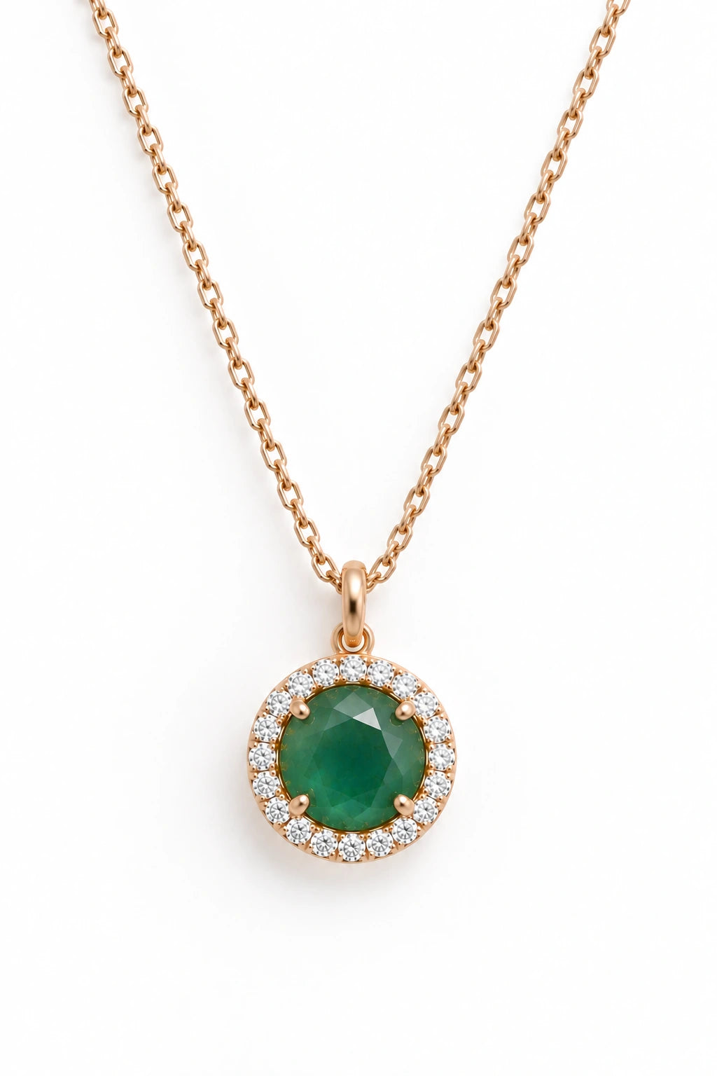 Collier en plaqué or champagne avec pendentif oblong facetté en onyx vert serti de zircon naturel.