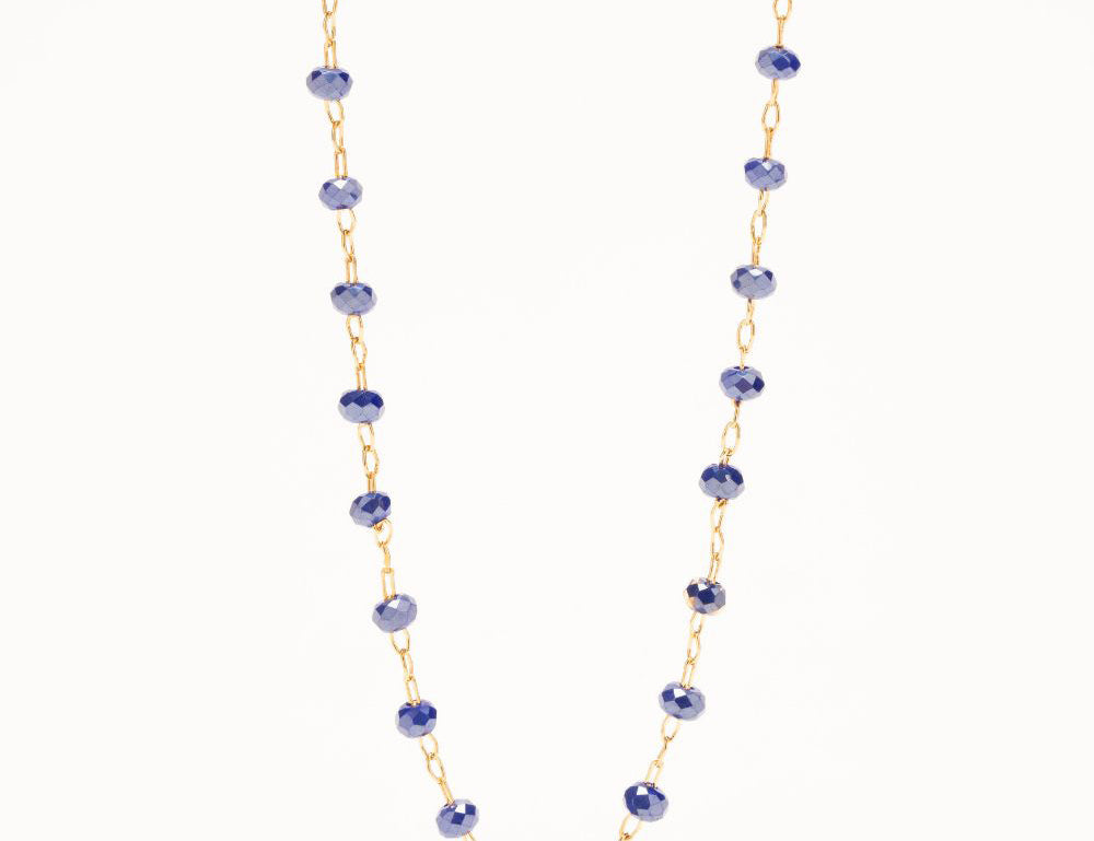 collier ras de cou réglable de 40 à 45 cm, chaine rosaire, perles bleues à facettes plaqué or doré  chainette de rallonge. collier fin et délicat, bijou unique cadeau sympa et pas cher. 