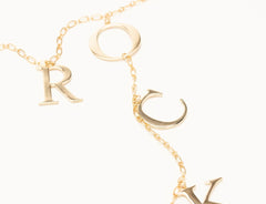 collier original lettre rock plaqué or 