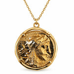 Médaille dorée ancienne vintage representant le visage de marianne symbole de la republique française, taille 2,5 cm avec un contour ajouré, sur chaine forçat